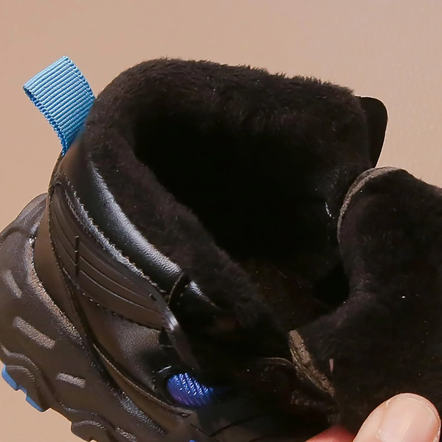 Childrens Chunky Sole Sneaker Fuzzy Lined Hook and Loops Fashion Non Slip Running Shoes Outdoor Boys Kids Warm Comfy