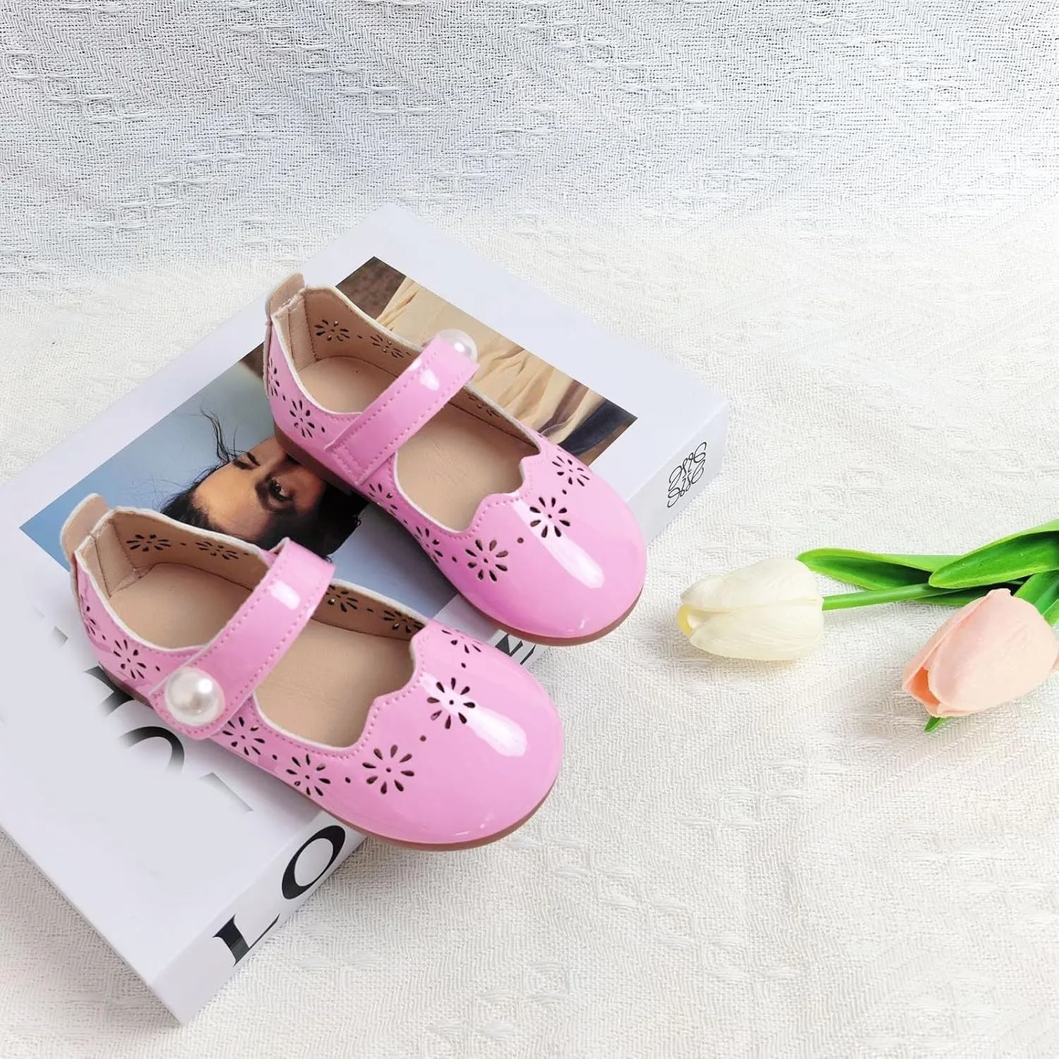 Dress Sandals Ankle Strap New Girls Princess Shoes With Hollow Out Design Fashionable Soft Soled Leather Shoes
