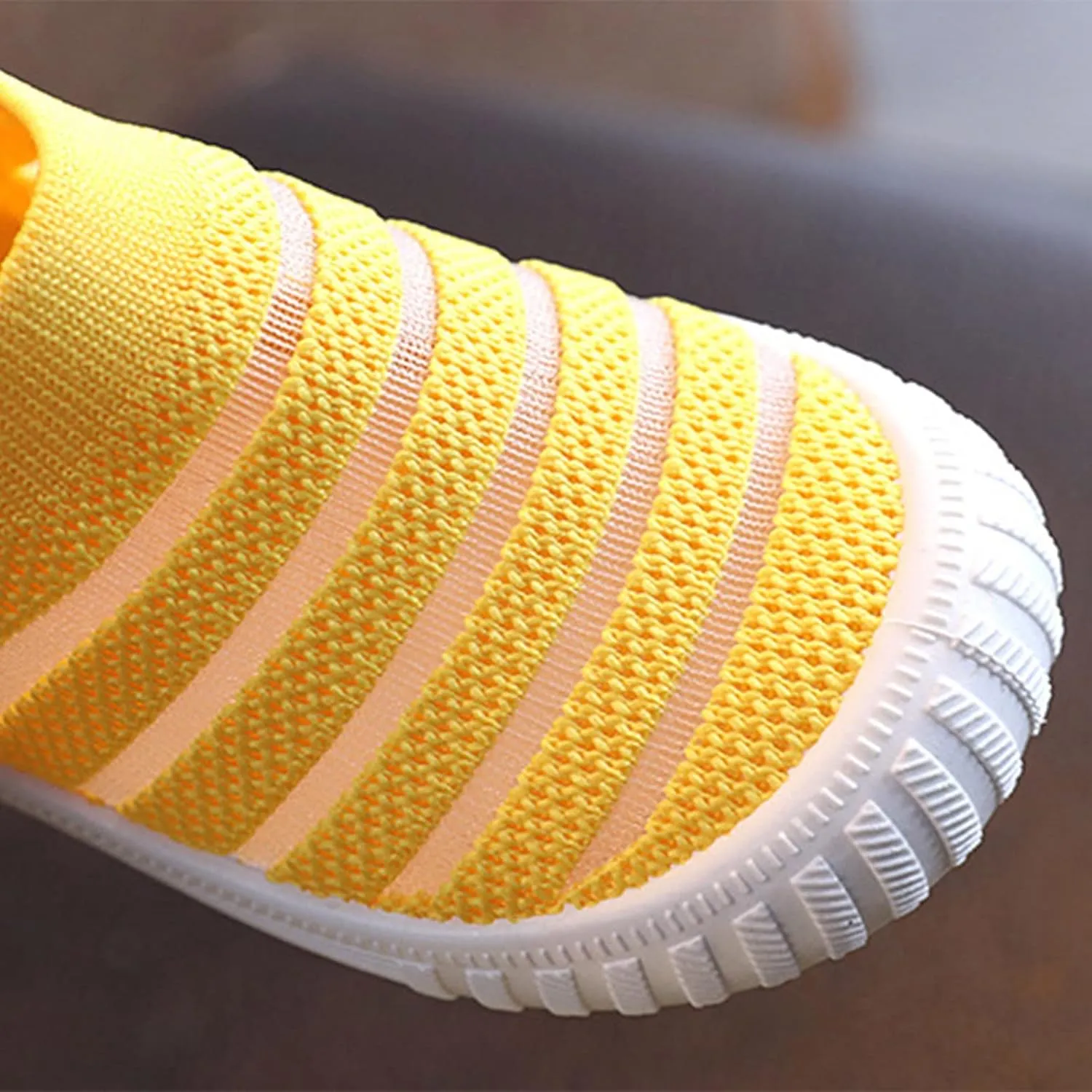 EnJoCho Toddler Casual Shoes Summer And Autumn Girls Sneakers Flying Woven Mesh Breathable Comfortable Flat Casual