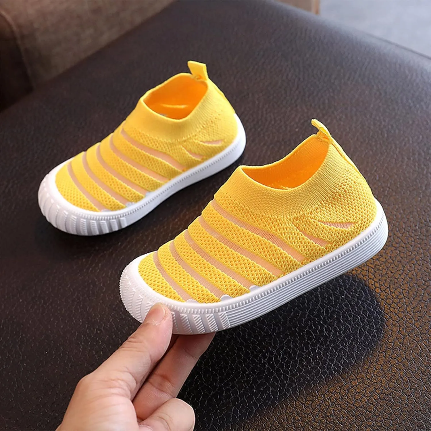 EnJoCho Toddler Casual Shoes Summer And Autumn Girls Sneakers Flying Woven Mesh Breathable Comfortable Flat Casual