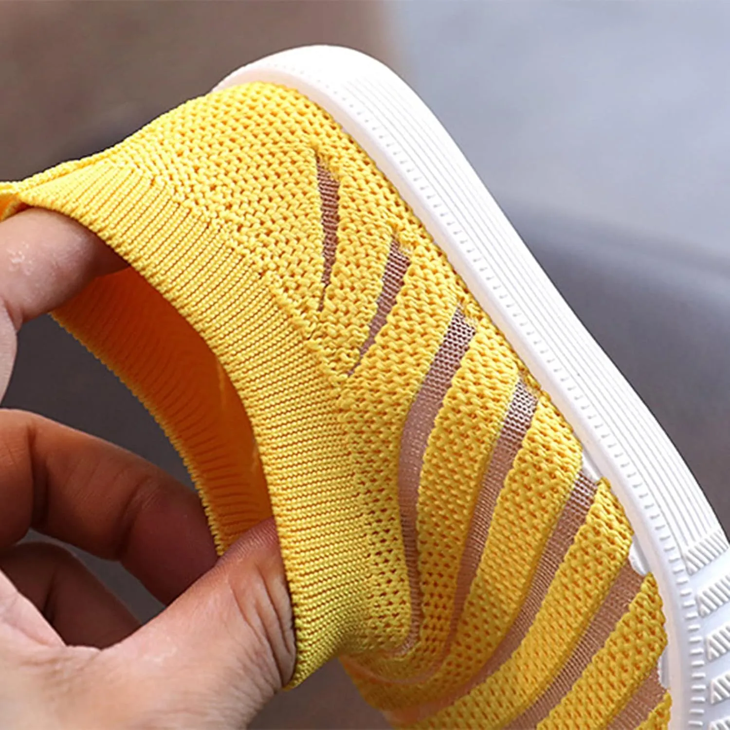 EnJoCho Toddler Casual Shoes Summer And Autumn Girls Sneakers Flying Woven Mesh Breathable Comfortable Flat Casual