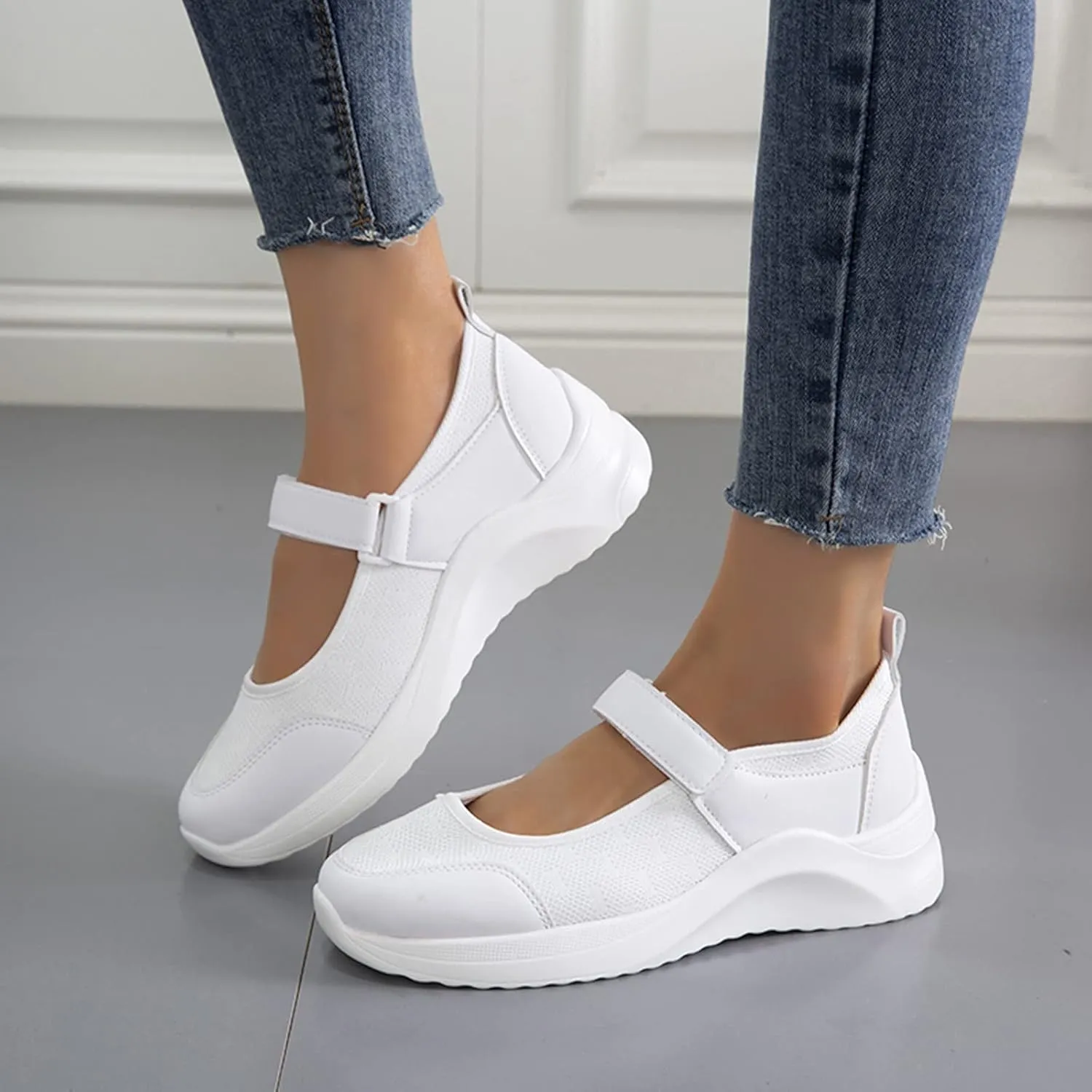 Women Slip On Casual Sneakers Comfortable Walking Shoes Lightweight Canvas Flats Non Slip Breathable Loafers