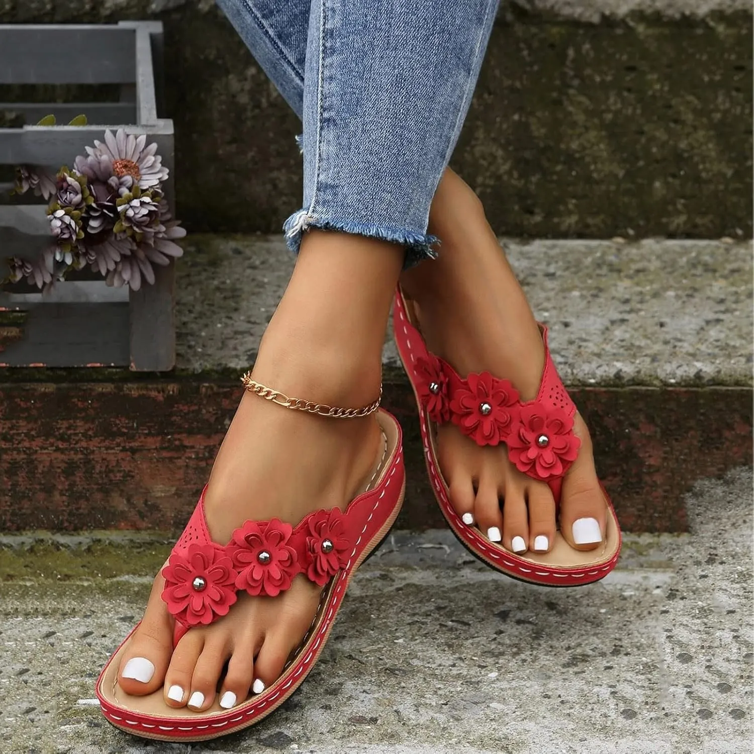 Women's Wedge Flip Flops Breathable Summer Beach Slippers Versatile Dressy Sandals Cushioned Slip-On Slides